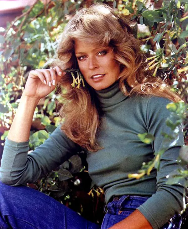 Farrah Fawcett Young: Stunning Images from Her Early Years