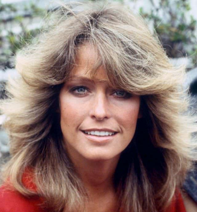 Farrah Fawcett Young: Stunning Images from Her Early Years