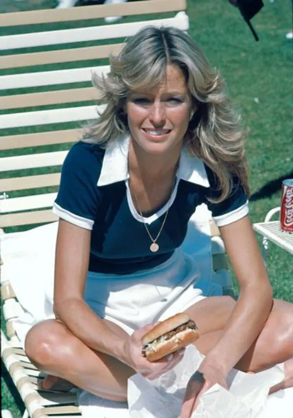 Farrah Fawcett Young: Stunning Images from Her Early Years