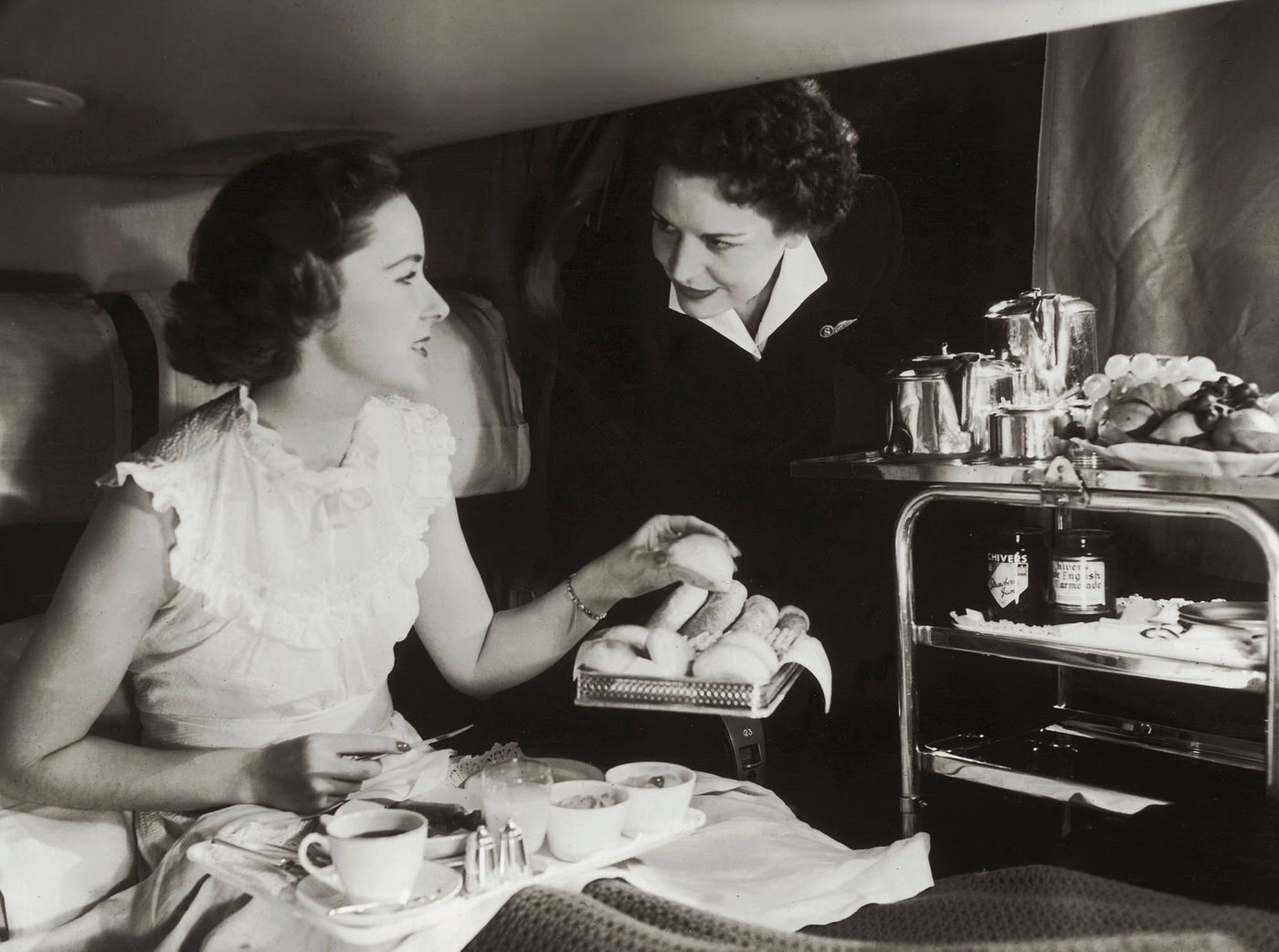 BOAC breakfast crockery, including egg cup, 1940s.