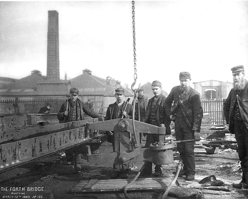 Rare Photos from the Building of the Forth Bridge Show the Sheer Scale of This Engineering Wonder