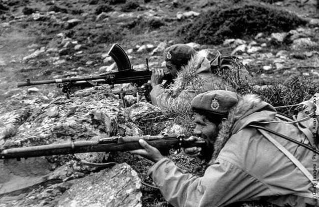 Greek government commandos near Karpenisi, equipped with British berets and American fur-trimmed jackets, 1948.