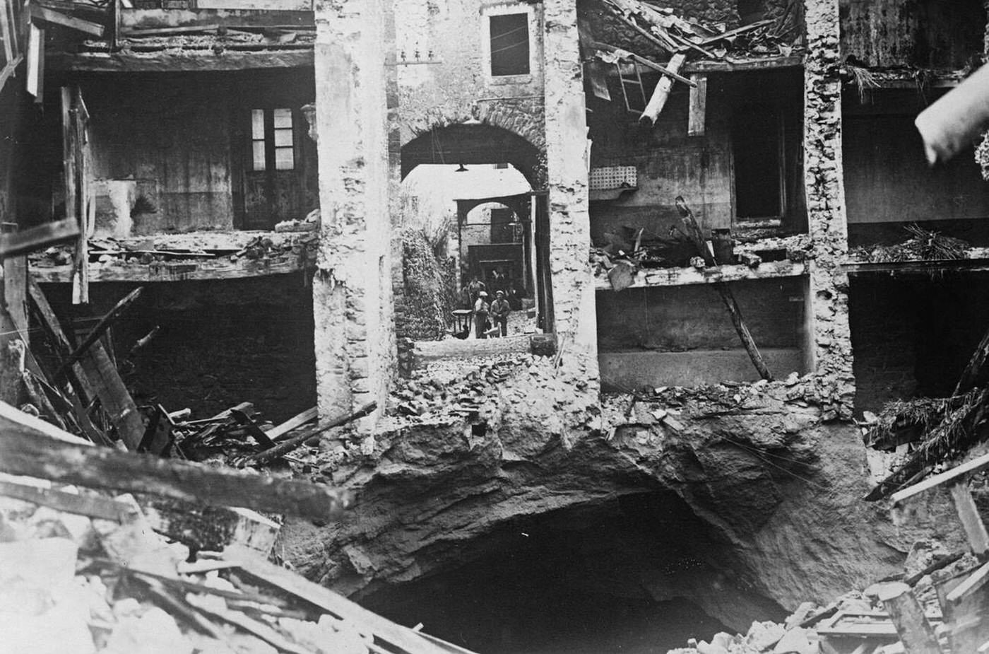 San Stefano, Italy's oldest town, between Rome and Naples, has been swallowed up in a subterranean cavern, which has opened beneath it, 1932.