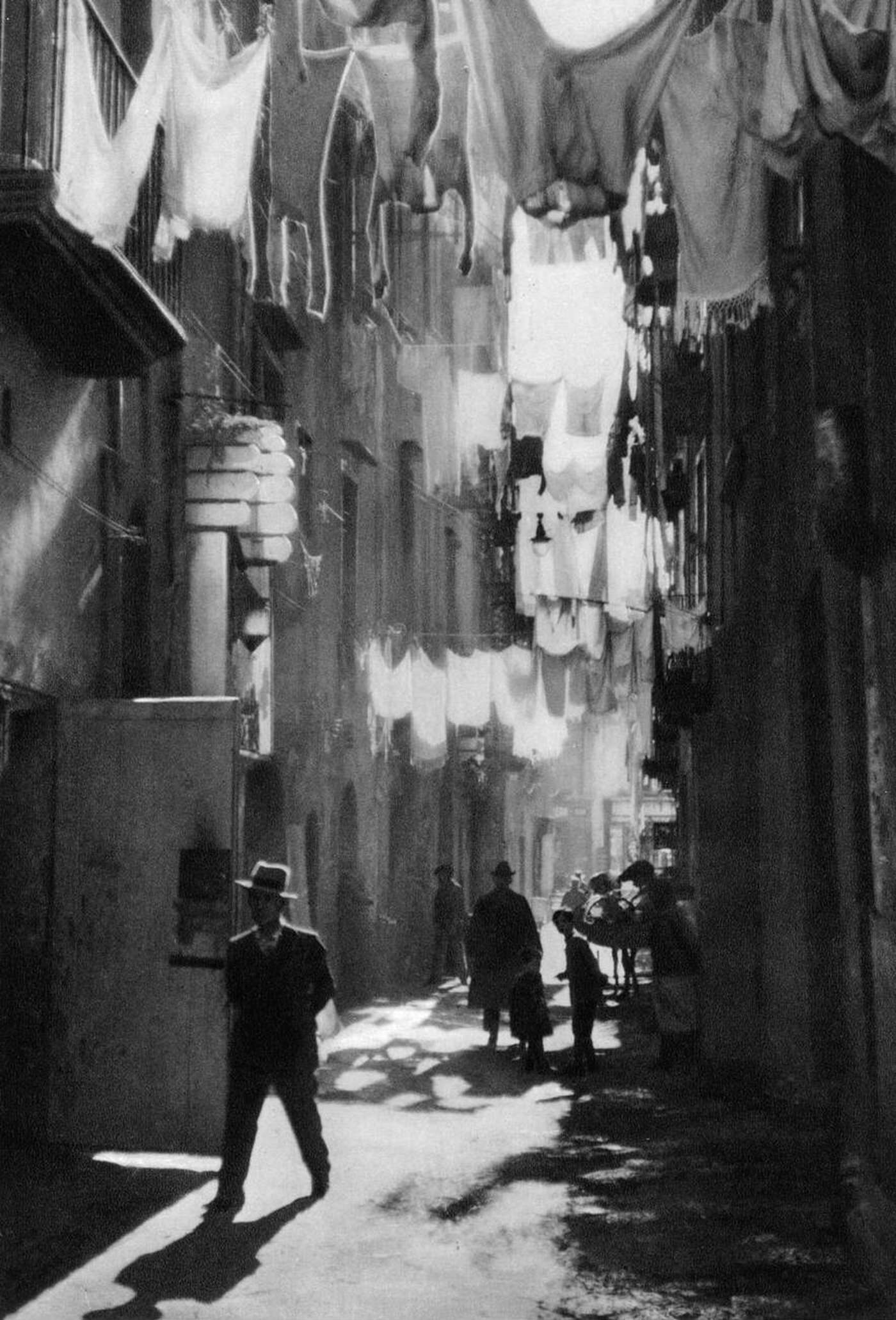 Narrow street in Naples, Italy, 1937.