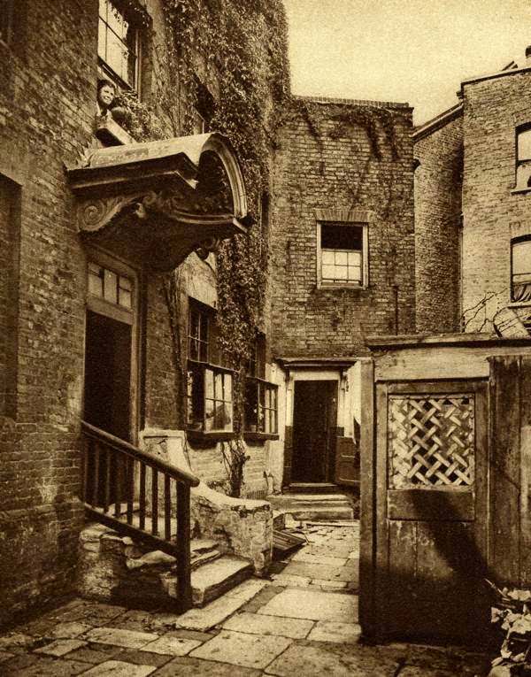 Bridge House in George Row, Bermondsey – constructed over a creek at Jacob’s Island