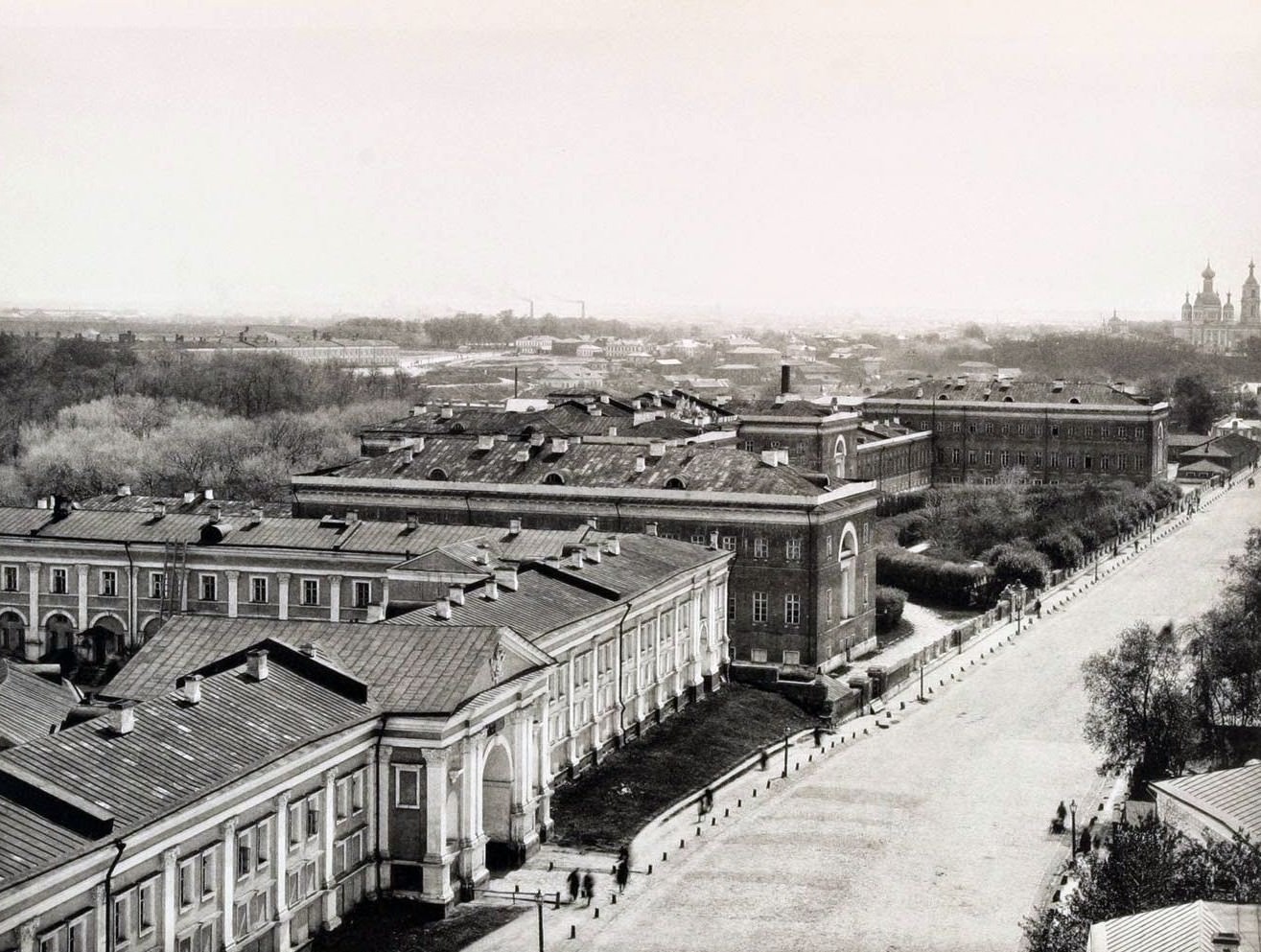 Lefortovo Palace and Imperial Technical School, 1880s.