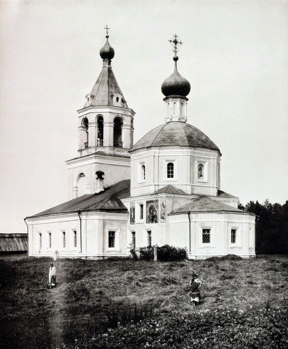 Church in the village of Leonovo (Moscow District, near Yaroslavl highway), 1880s.