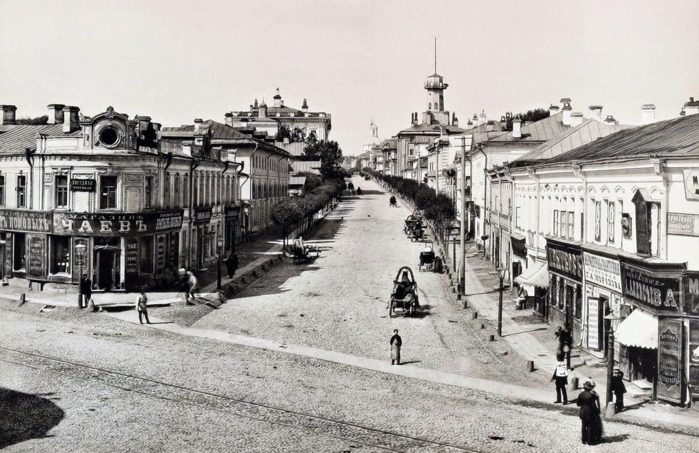 View of Novaya Basmannaya from Razgulyai, 1880s.