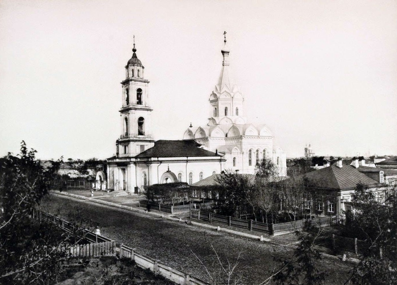 View of the area near the Church of the Life-Giving Trinity on Shabolovka, 1880s.