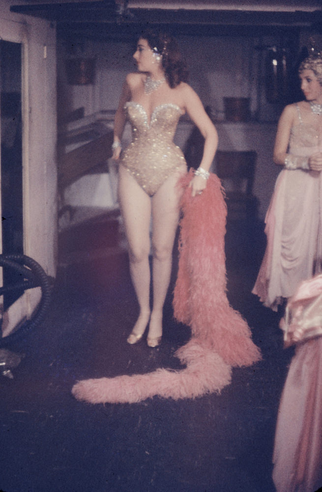 Inside the Glitter and Grit: What Life Was Really Like for Showgirls in 1958 New York Nightclubs