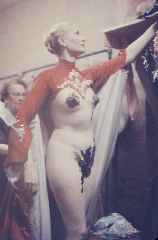Inside the Glitter and Grit: What Life Was Really Like for Showgirls in 1958 New York Nightclubs