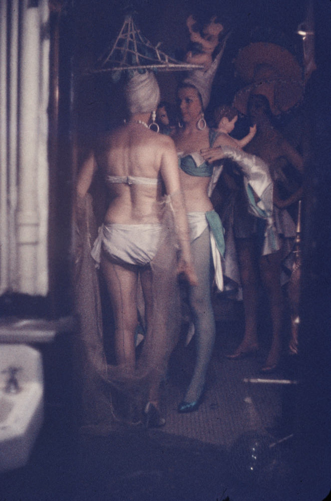 Inside the Glitter and Grit: What Life Was Really Like for Showgirls in 1958 New York Nightclubs