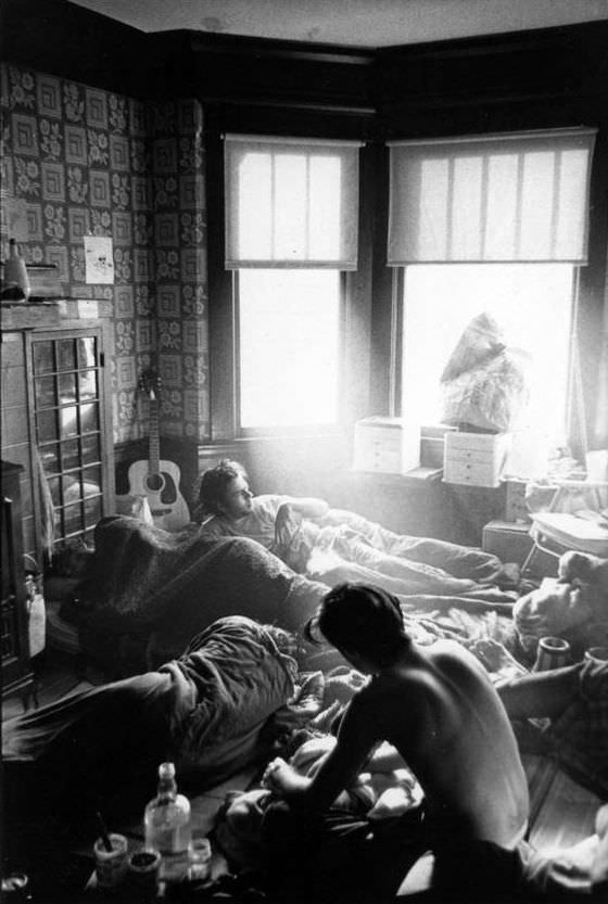 The Free-Spirited Hippies of 1960s San Francisco and Their Carefree Lifestyle