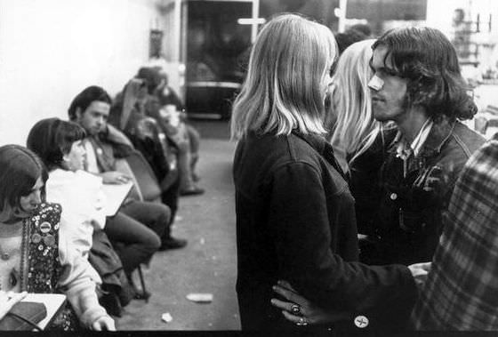 The Free-Spirited Hippies of 1960s San Francisco and Their Carefree Lifestyle
