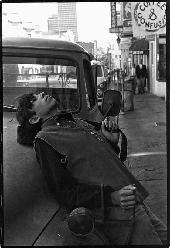 The Free-Spirited Hippies of 1960s San Francisco and Their Carefree Lifestyle