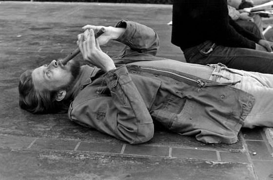 The Free-Spirited Hippies of 1960s San Francisco and Their Carefree Lifestyle