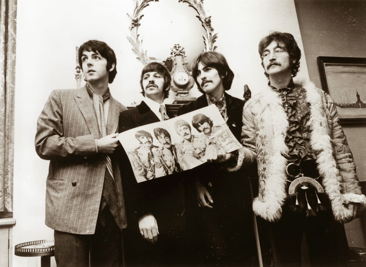 The Beatles And The Lonely Hearts Club Band