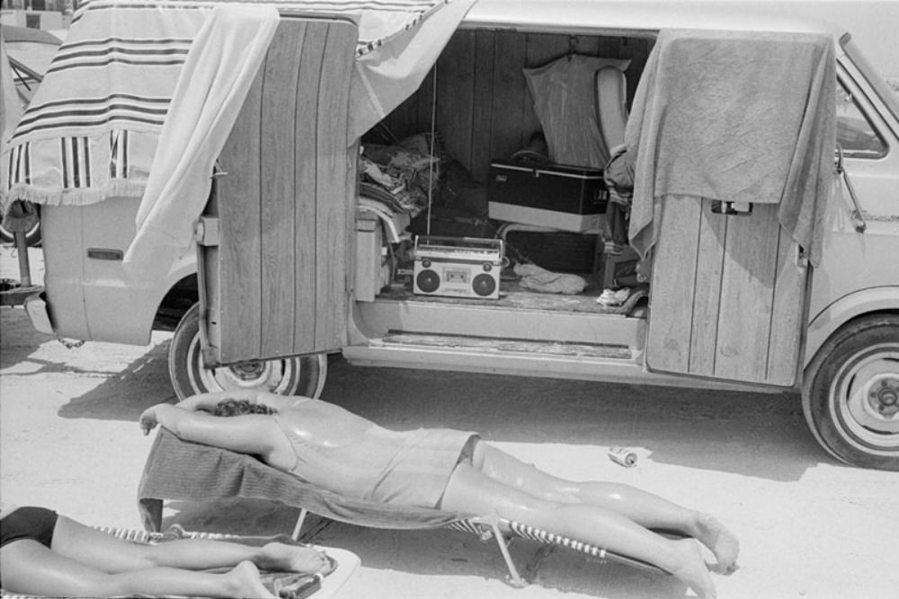 Inside the Wild, Unfiltered Spring Breaks of Daytona Beach in the Early 1980s