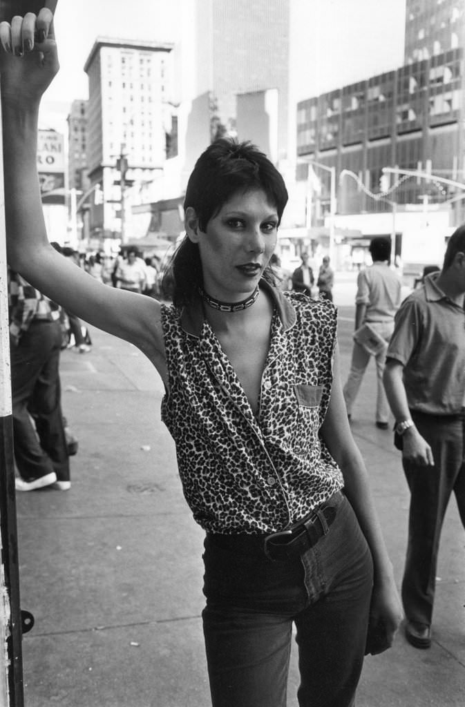 A Look Back at the 1970s Time Square through the Lens of Kenneth Siegel