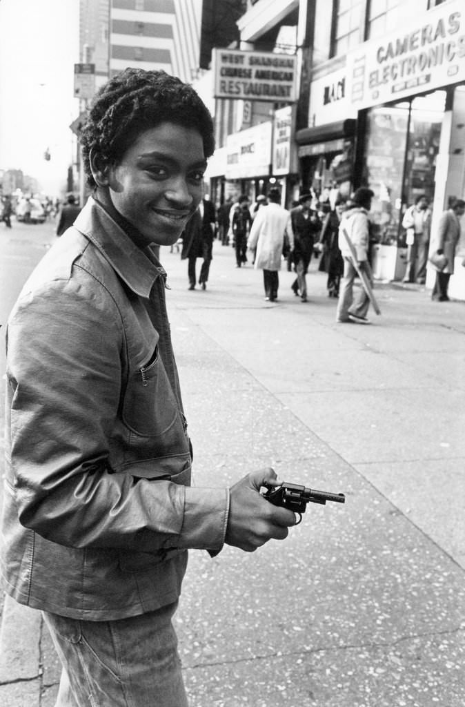 A Look Back at the 1970s Time Square through the Lens of Kenneth Siegel