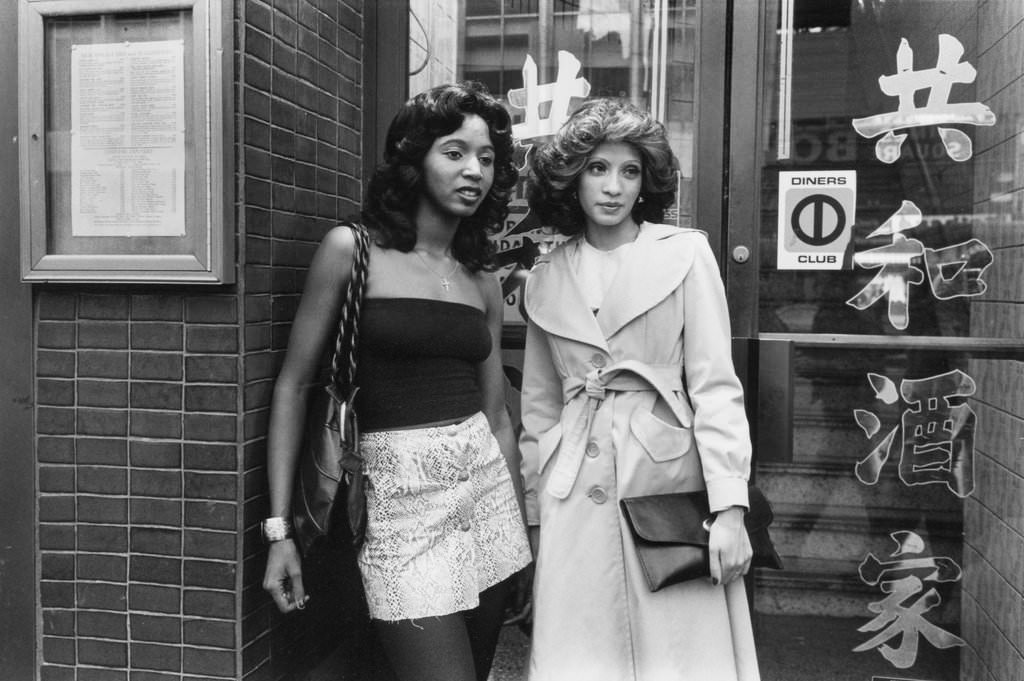 A Look Back at the 1970s Time Square through the Lens of Kenneth Siegel
