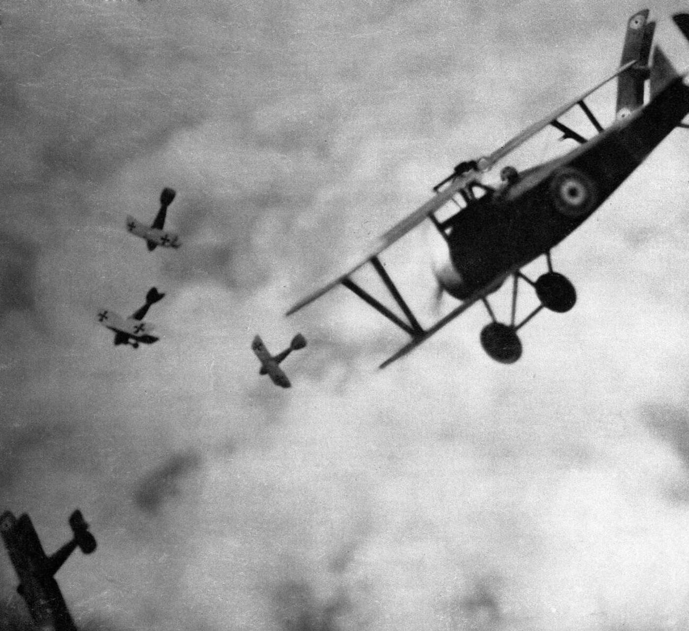 Aerial combat between British and German airplanes in the First World War, 1914-1918.