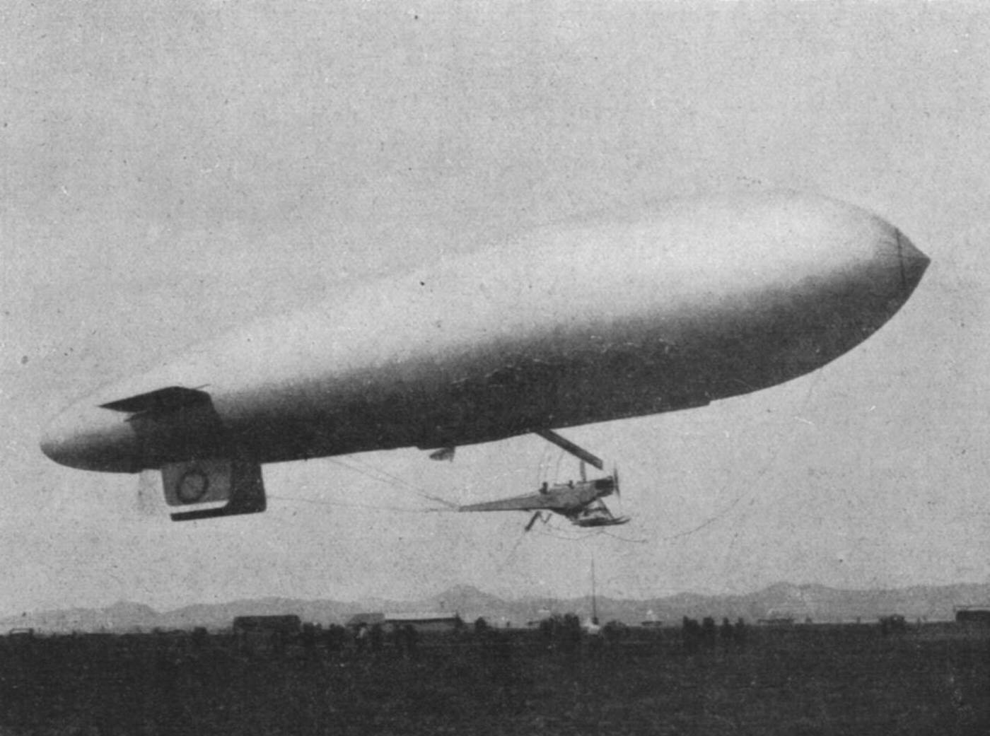 The new British naval airships, 1916.