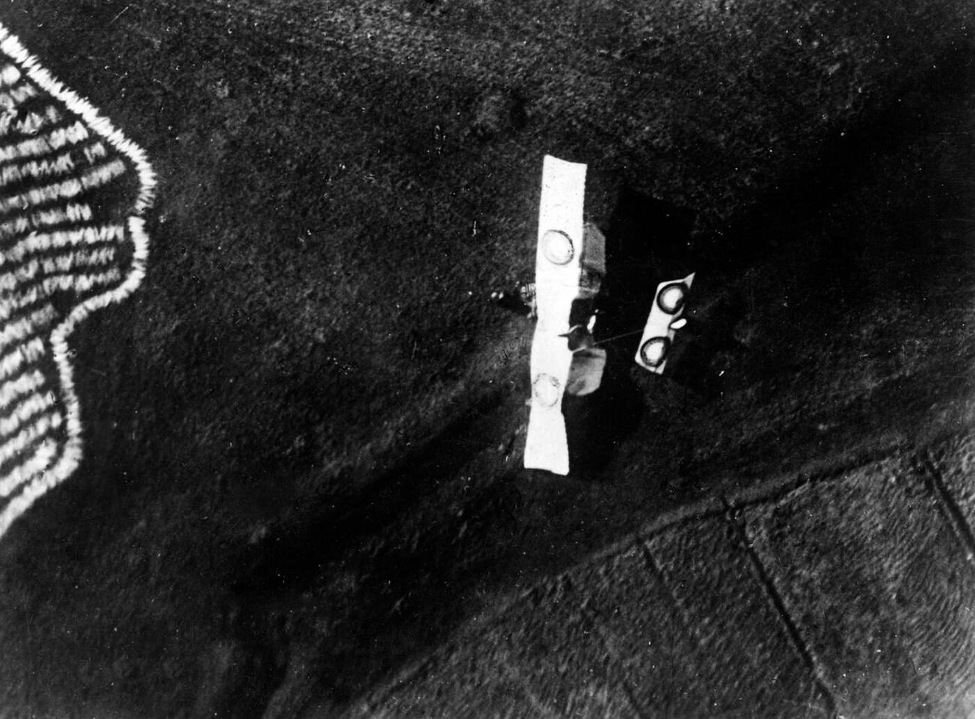Emergency landing of a French aircraft in World War I, 1917.