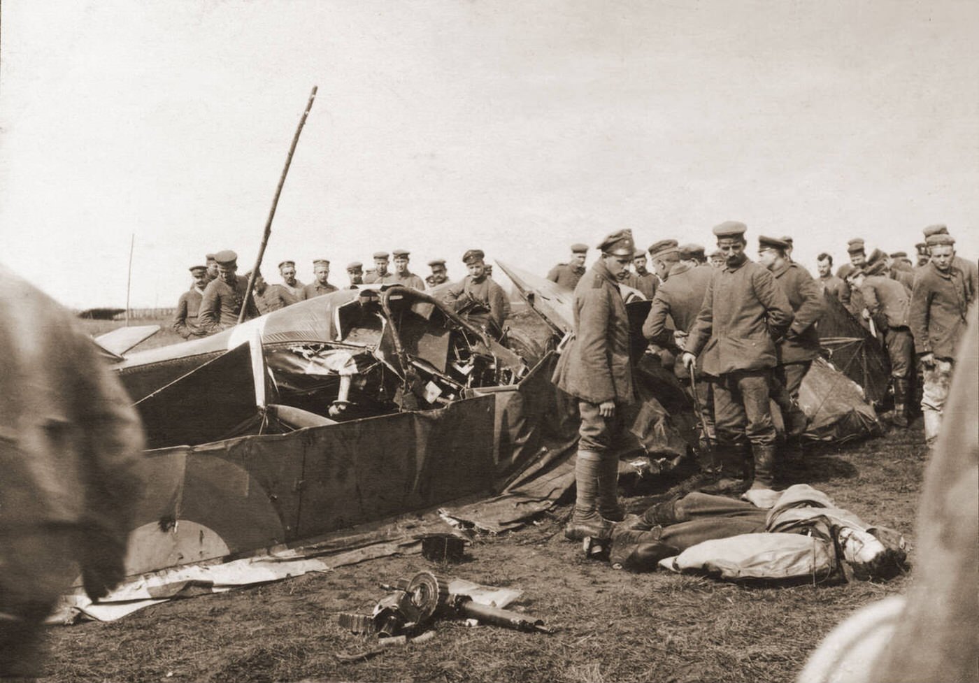 German soldiers shooting an English aircraft between Marcoing and Ribecourt, part of the so-called Siegfried position, France, 1917.