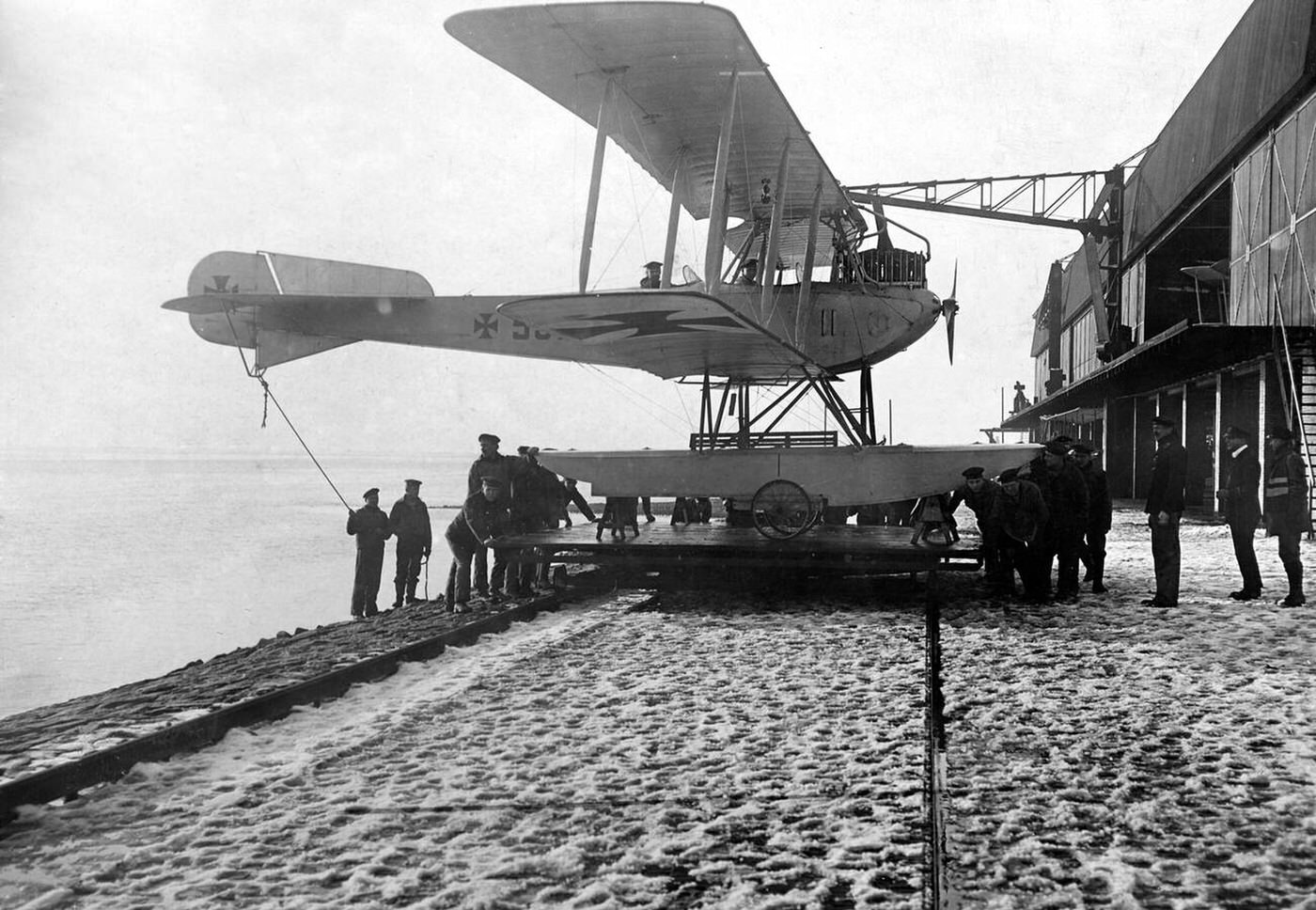 German naval aviator in the 1st World War, 1918.
