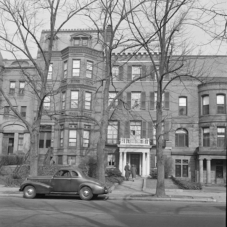 Outside of a boardinghouse