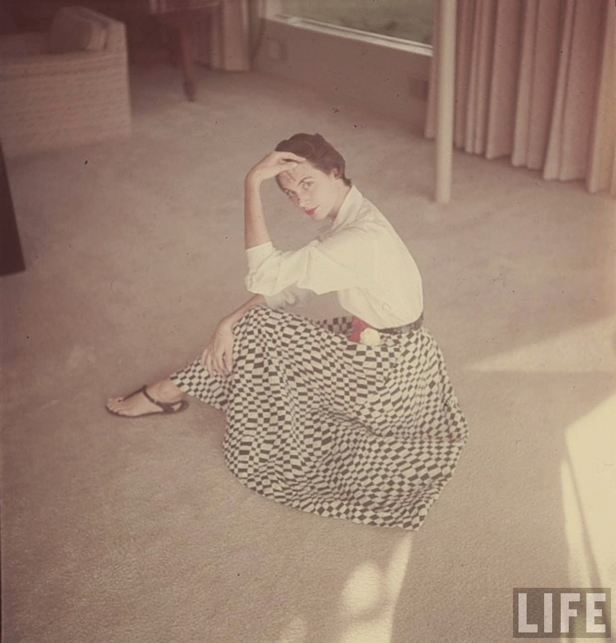 Sun, Sand, and Structured Style: LIFE Photographer Loomis Dean’s Incredible Captures of 1950s California Beach Life