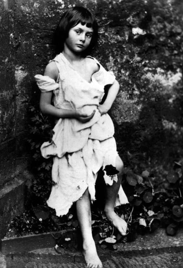 Alice Liddell as a beggar-maid, 1858.