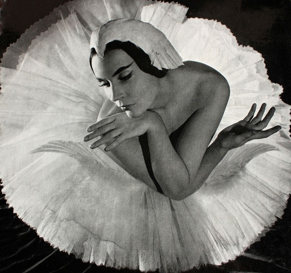 Beautiful and Dramatic Vintage Ballet Portraits Taken by Photographer Serge Lido