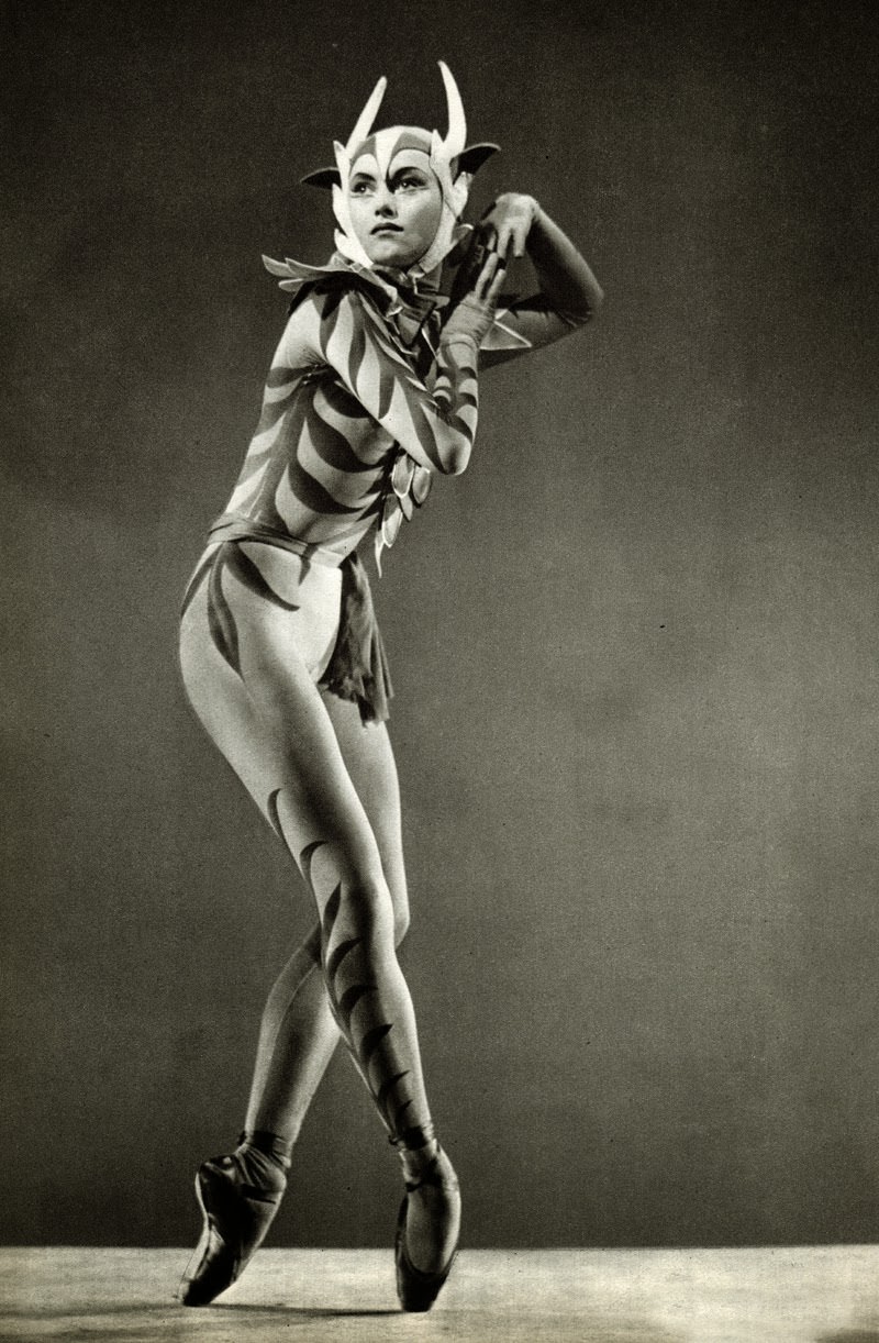Beautiful and Dramatic Vintage Ballet Portraits Taken by Photographer Serge Lido