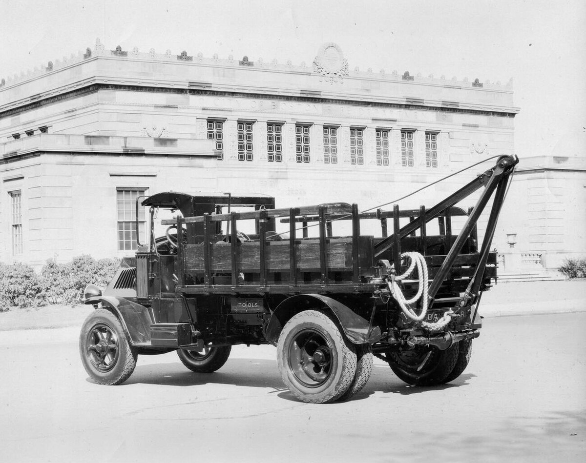 Tow truck, Boston, 1927
