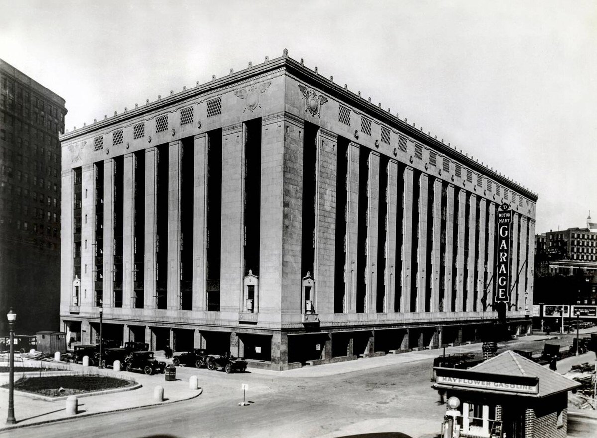 The "Motor Mart" at Park Square, Boston, 1927