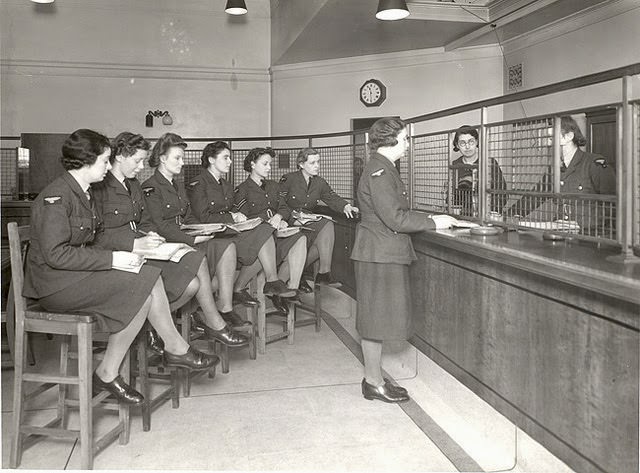 RAF personnel receive Post office training