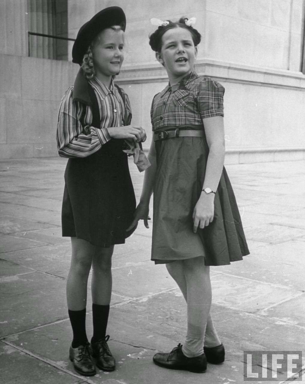 Jumper skirts and shirtwaist dresses are outstanding oufits.