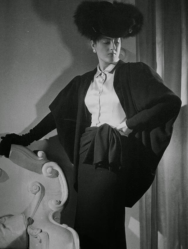 Cristóbal Balenciaga’s Mid-Century Vision: Fashion That Reshaped the 1940s and 1950s Silhouette