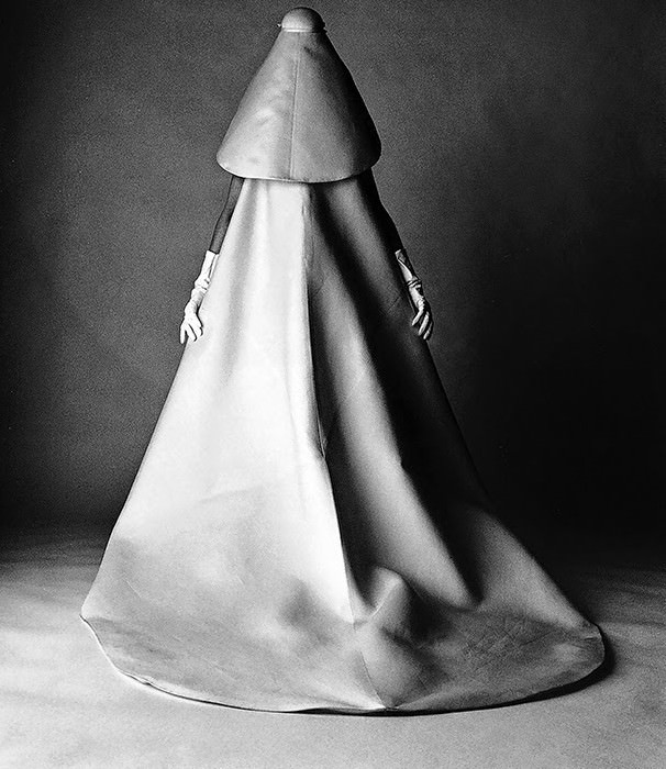 Cristóbal Balenciaga’s Mid-Century Vision: Fashion That Reshaped the 1940s and 1950s Silhouette