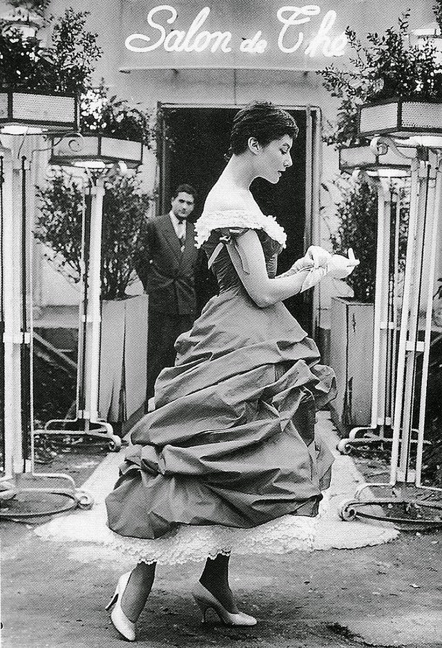 Cristóbal Balenciaga’s Mid-Century Vision: Fashion That Reshaped the 1940s and 1950s Silhouette