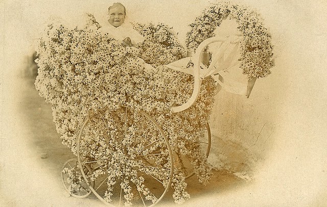 From Cars to Bicycles: Adorable Vintage Decorated Vehicles from Between the 1910s to 1920s