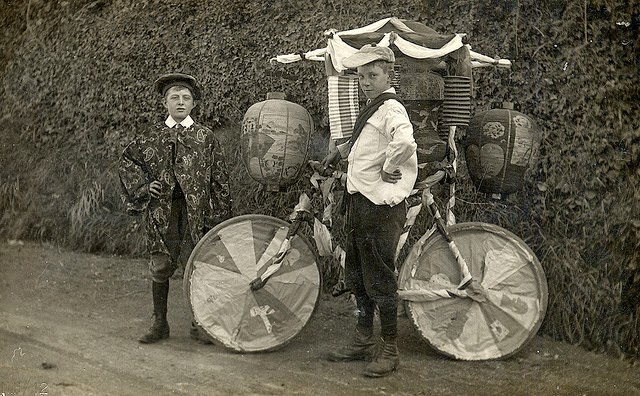 From Cars to Bicycles: Adorable Vintage Decorated Vehicles from Between the 1910s to 1920s