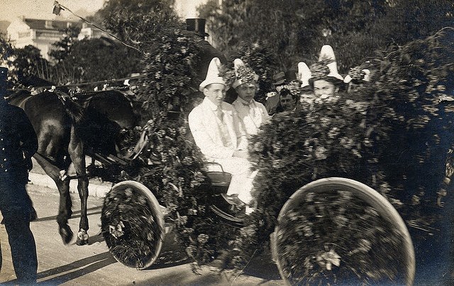 From Cars to Bicycles: Adorable Vintage Decorated Vehicles from Between the 1910s to 1920s