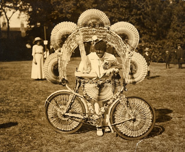 From Cars to Bicycles: Adorable Vintage Decorated Vehicles from Between the 1910s to 1920s
