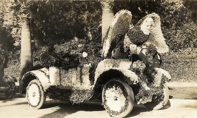 From Cars to Bicycles: Adorable Vintage Decorated Vehicles from Between the 1910s to 1920s