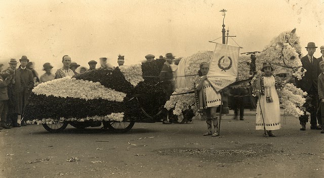 From Cars to Bicycles: Adorable Vintage Decorated Vehicles from Between the 1910s to 1920s