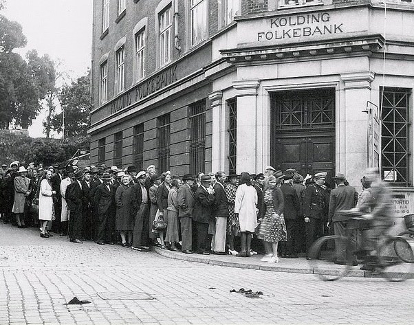 Queue outside the bank in Kolding because of the currency reform. 23th of July 1945.