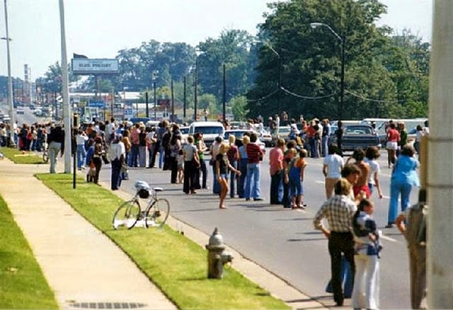 Remembering August 16, 1977: How America Reacted When Elvis Presley Passed Away